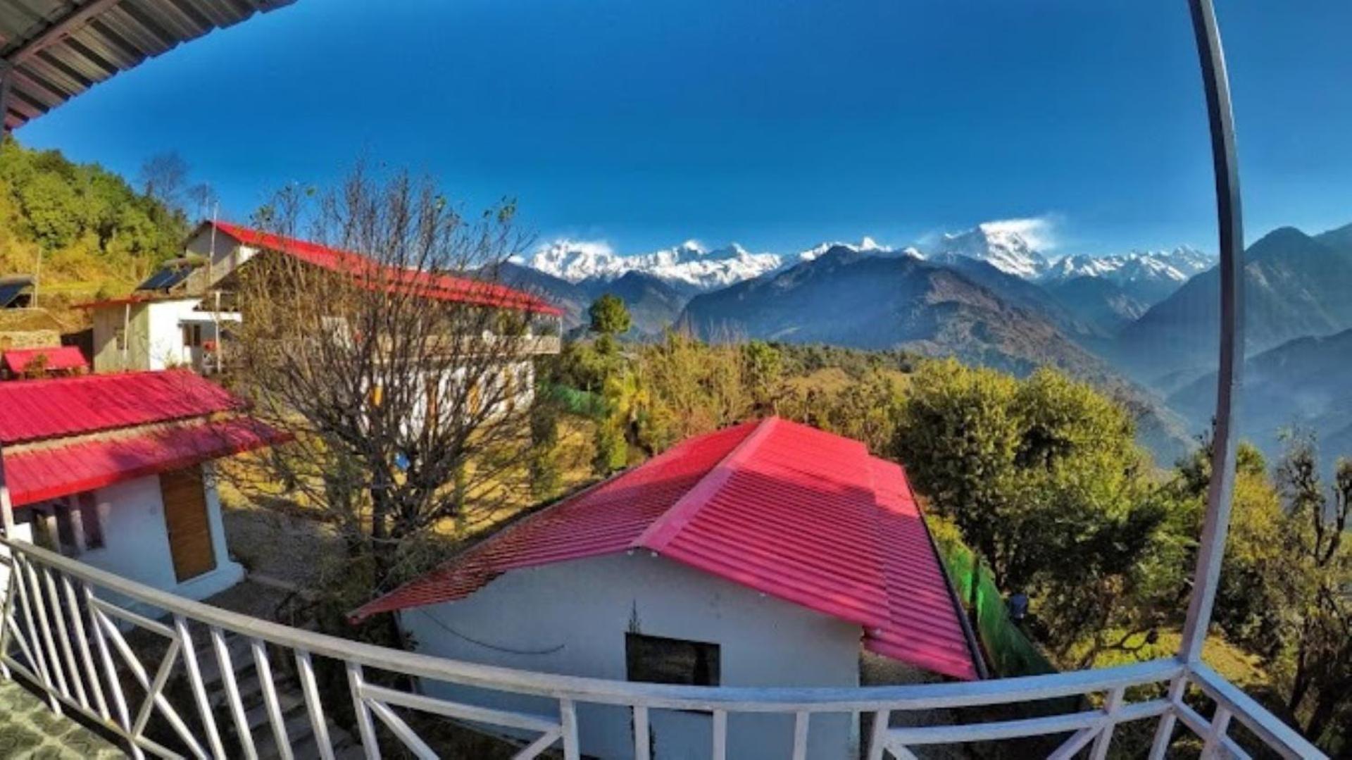 The Village Retreat Resort , Guptkashi Gupta Kāshi Kültér fotó